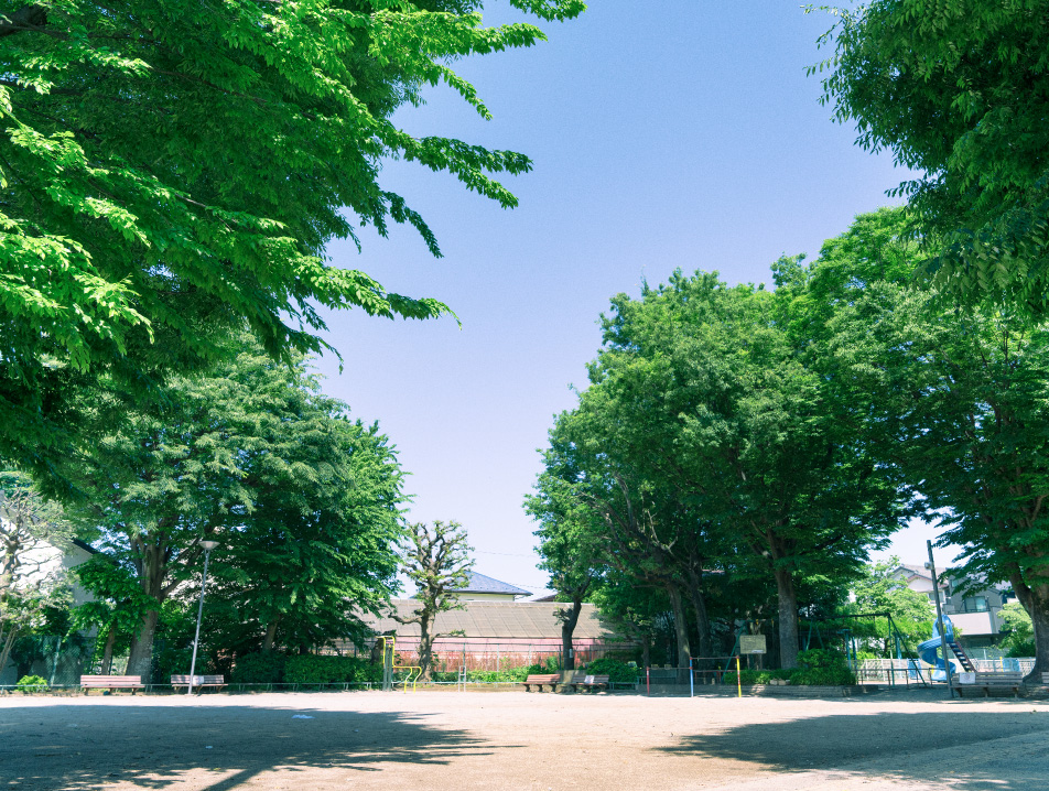 上鷺東公園（徒歩10分／約730m）